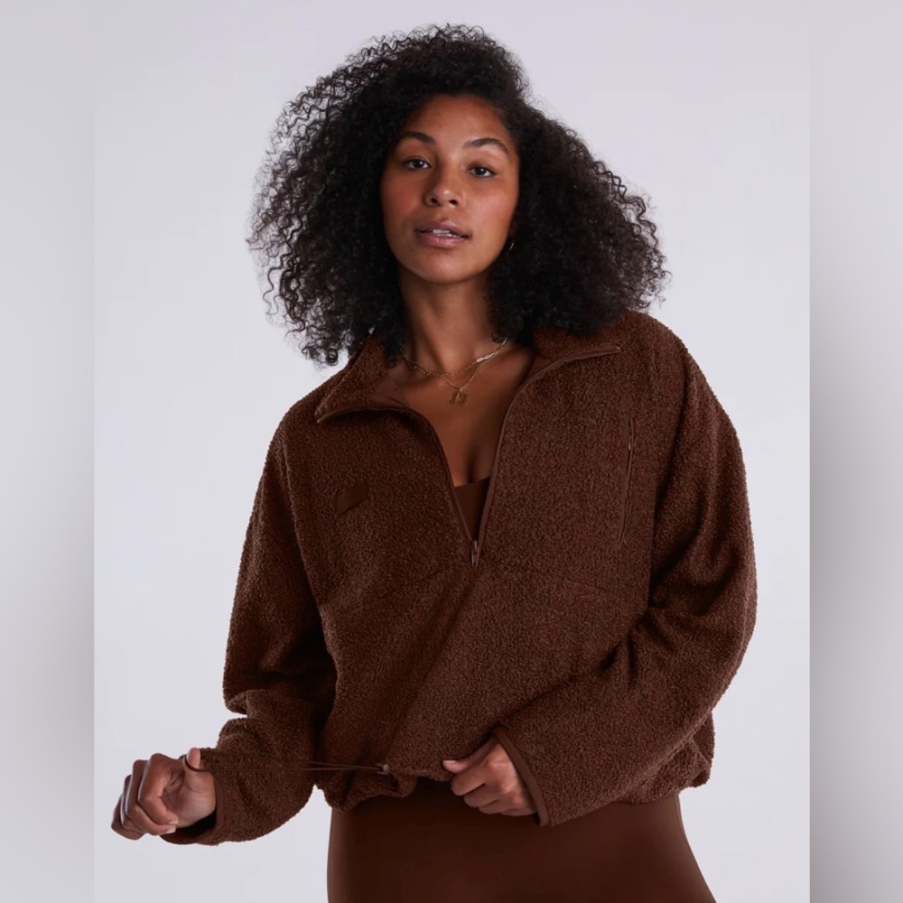 SET Active brand new fleece pullover top